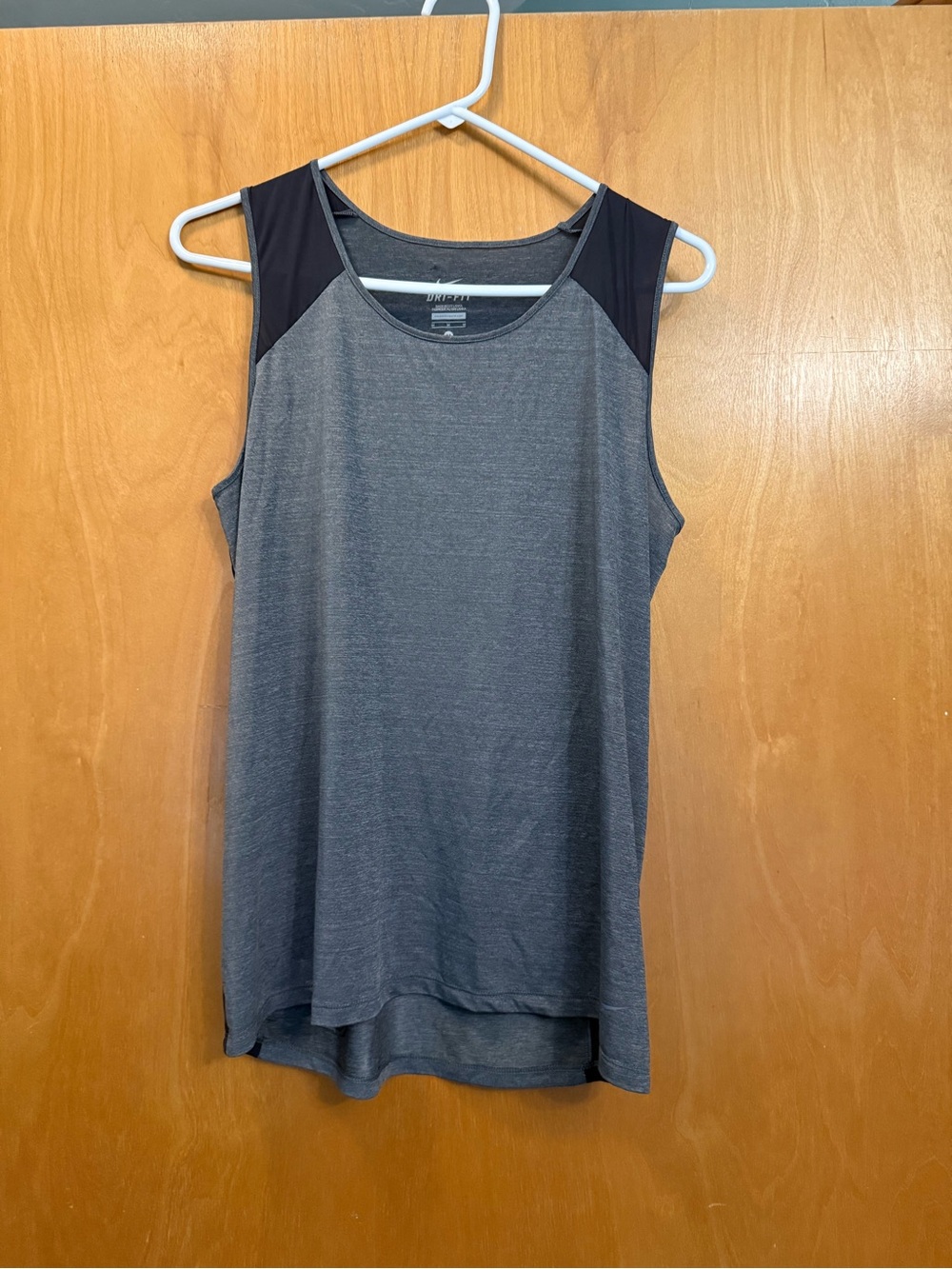 NIKE Dri-FIT Women’s Gray Sleeveless Athletic Tank